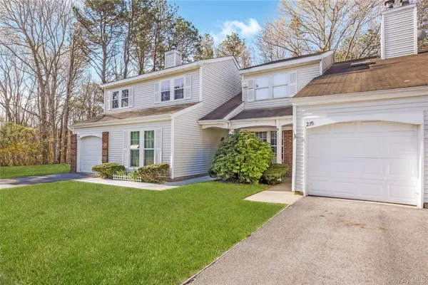 $399,000 | 235 Ivy Meadow Court, Middle Island, NY 11953