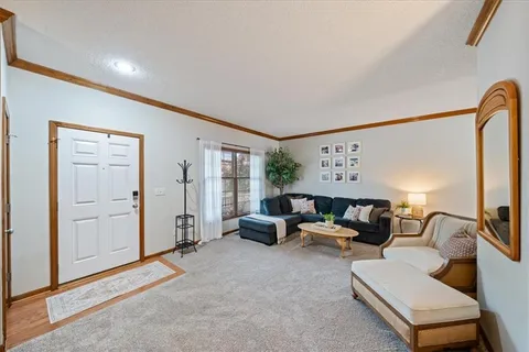 $405,000 | 9400 North Campbell Court, Kansas City, MO 64155