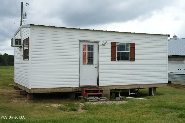 $1,100,000 | 571 Highway 583, Tylertown, MS 39667