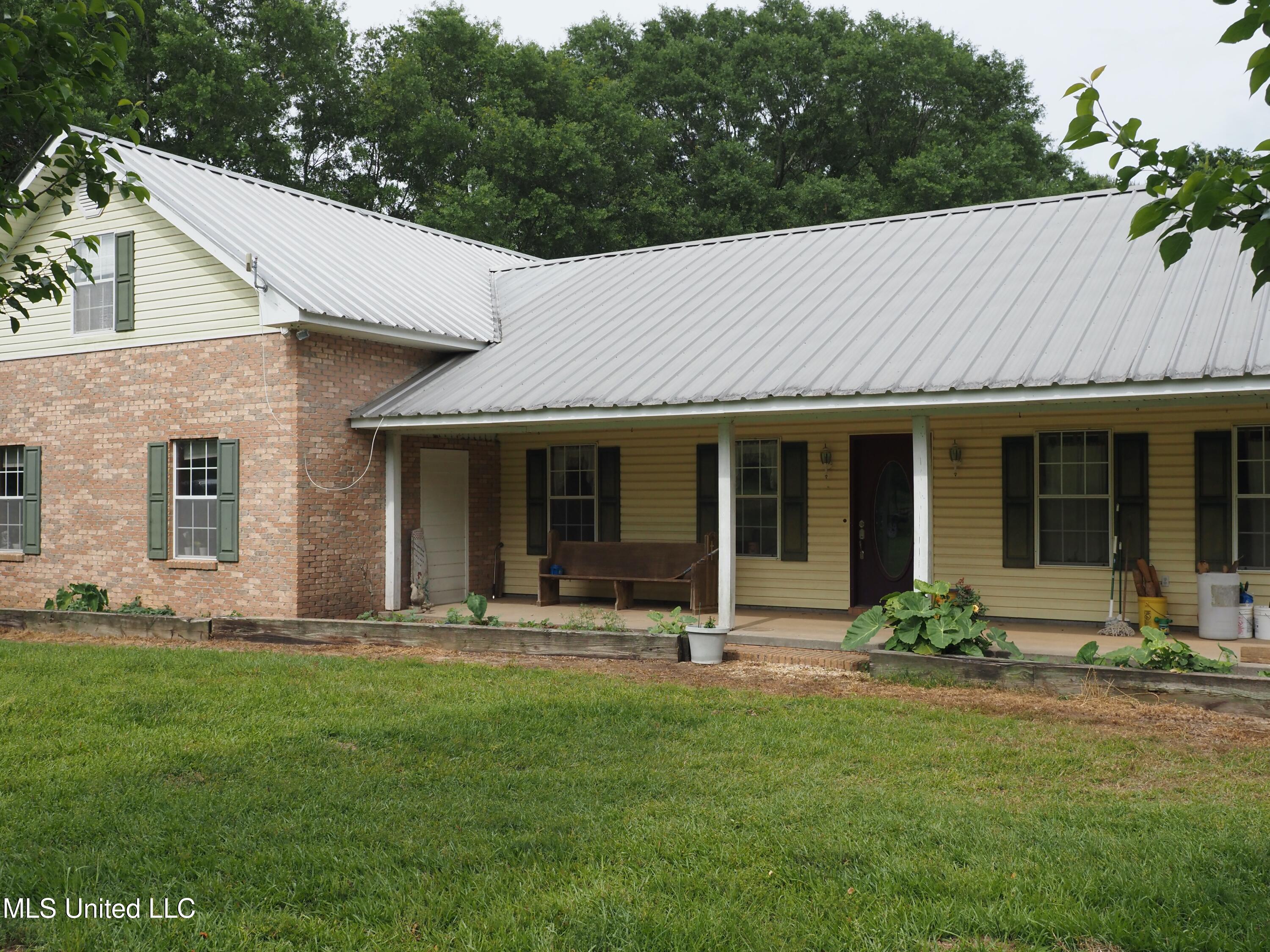 571 Highway 583 Tylertown, MS 39667 - Photo 3 of 45 P5033718