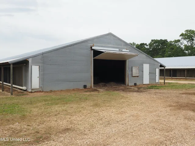$1,100,000 | 571 Highway 583, Tylertown, MS 39667