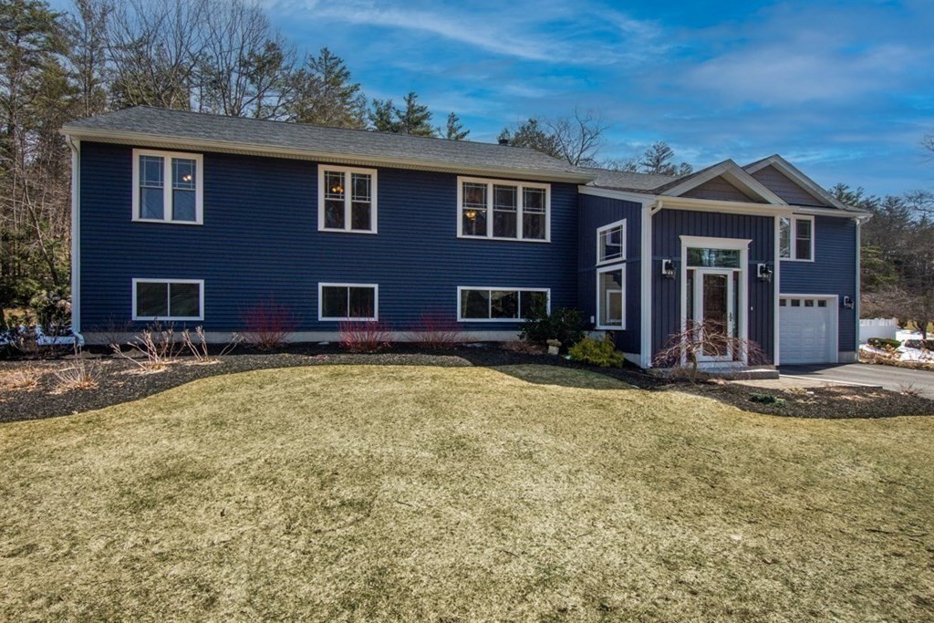 233 Ashburnham State Road Westminster, MA 01473 - Photo 5 of 42 a front view of a house with a yard