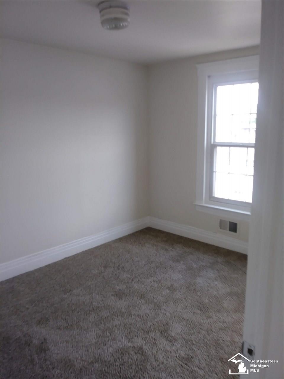 12 Linden Street River Rouge, MI 48218 - Photo 16 of 16 31348848-15.JPG