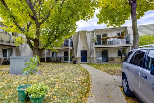 $159,990 | 2404 Independence Lane, Unit 204, Madison, WI 53704
