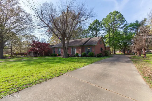 $295,000 | 1092 Brentwood Drive, Milan, TN 38358