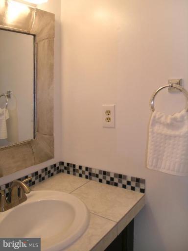 2012 Chadds Ford Drive Reston, VA 20191 - Photo 16 of 30 Half Bath 1