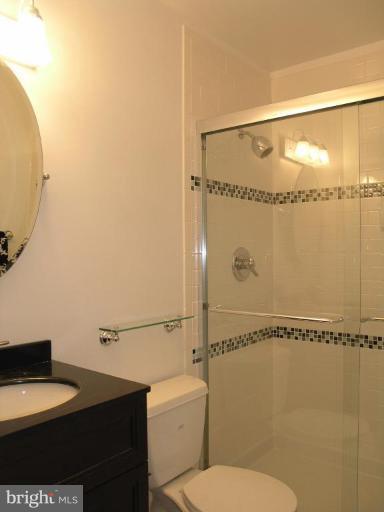 2012 Chadds Ford Drive Reston, VA 20191 - Photo 19 of 30 Master Bath