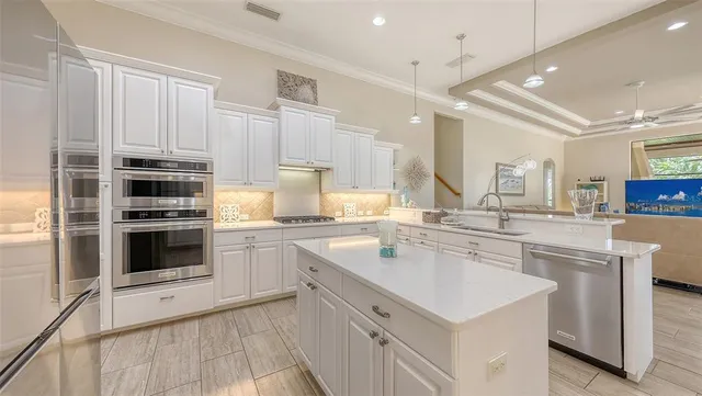 $1,989,000 | 6919 Dominion Lane, Lakewood Ranch, FL 34202