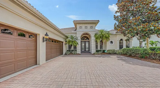 $1,989,000 | 6919 Dominion Lane, Lakewood Ranch, FL 34202