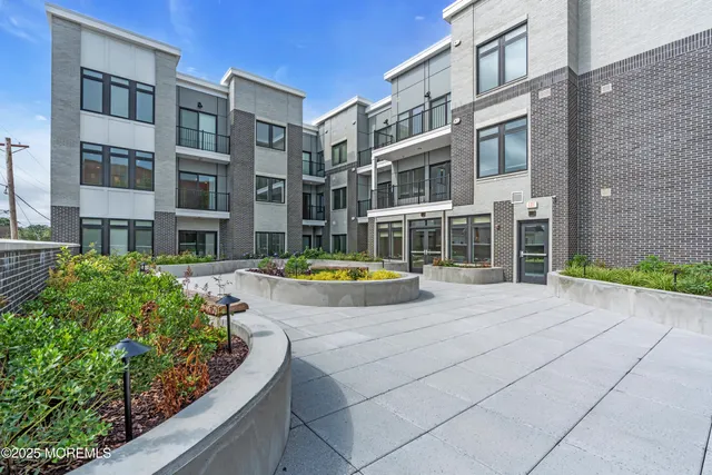 $3,800 | 120 Monmouth Street, Unit WATSON205, Red Bank, NJ 07701