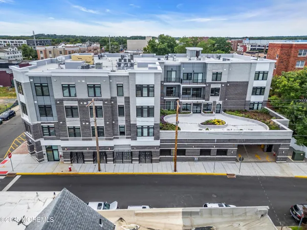 $3,800 | 120 Monmouth Street, Unit WATSON205, Red Bank, NJ 07701