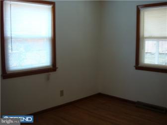 95 Blackwood Road Clementon, NJ 08021 - Photo 6 of 8 Bedroom