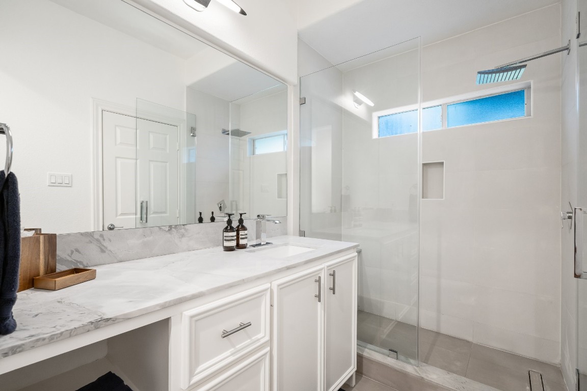 2017 Morse Street Houston, TX 77019 - Photo 10 of 37
