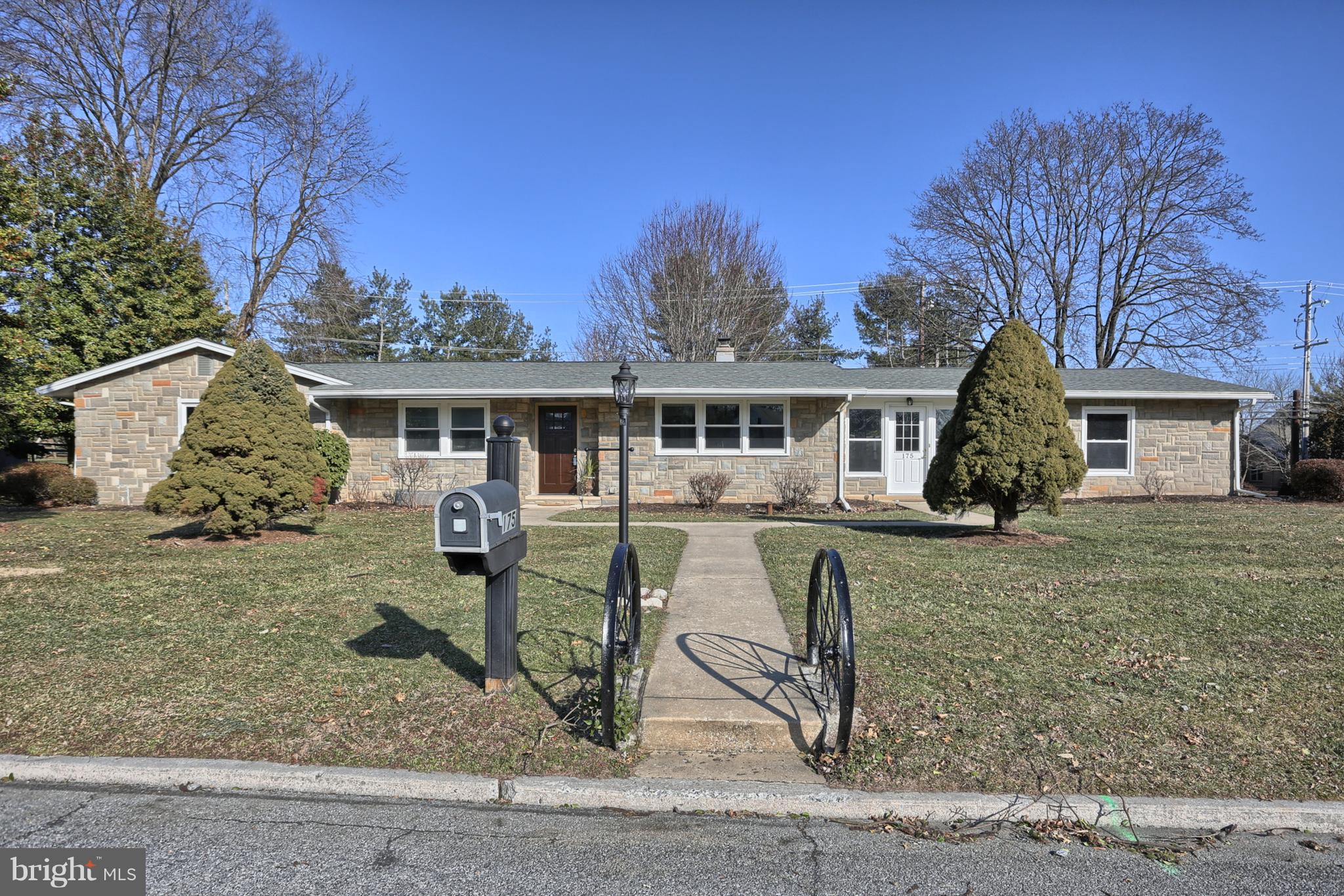 175 East Glenn Road Hershey, PA 17033 - Photo 3 of 44 Gallery Image 3