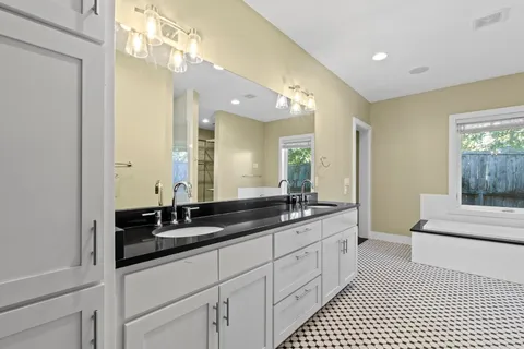 $6,495 | 2609 Oak Haven Drive, Austin, TX 78704