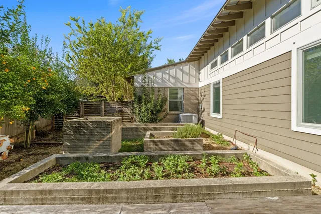 $6,495 | 2609 Oak Haven Drive, Austin, TX 78704