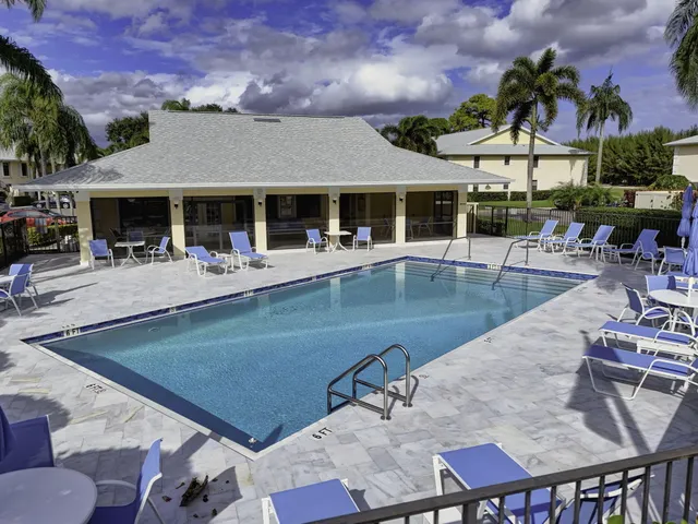 $374,900 | 2041 Keystone Drive, Unit F, Jupiter, FL 33458