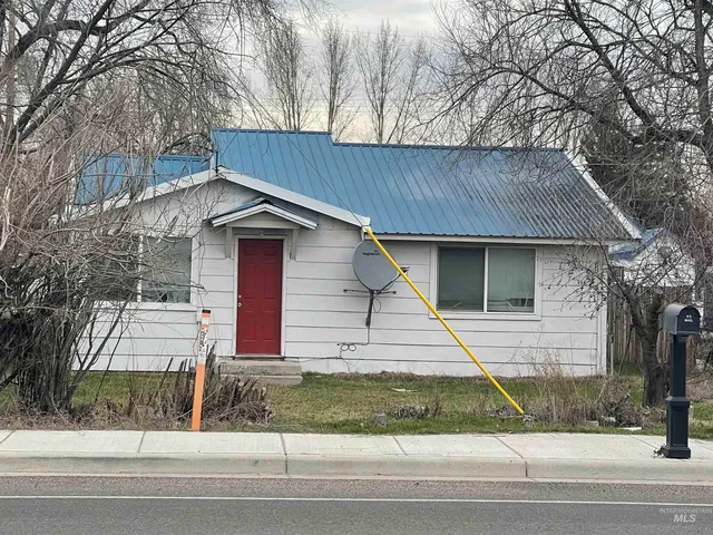 $1 | 912 Main Street, Marsing, ID 83639