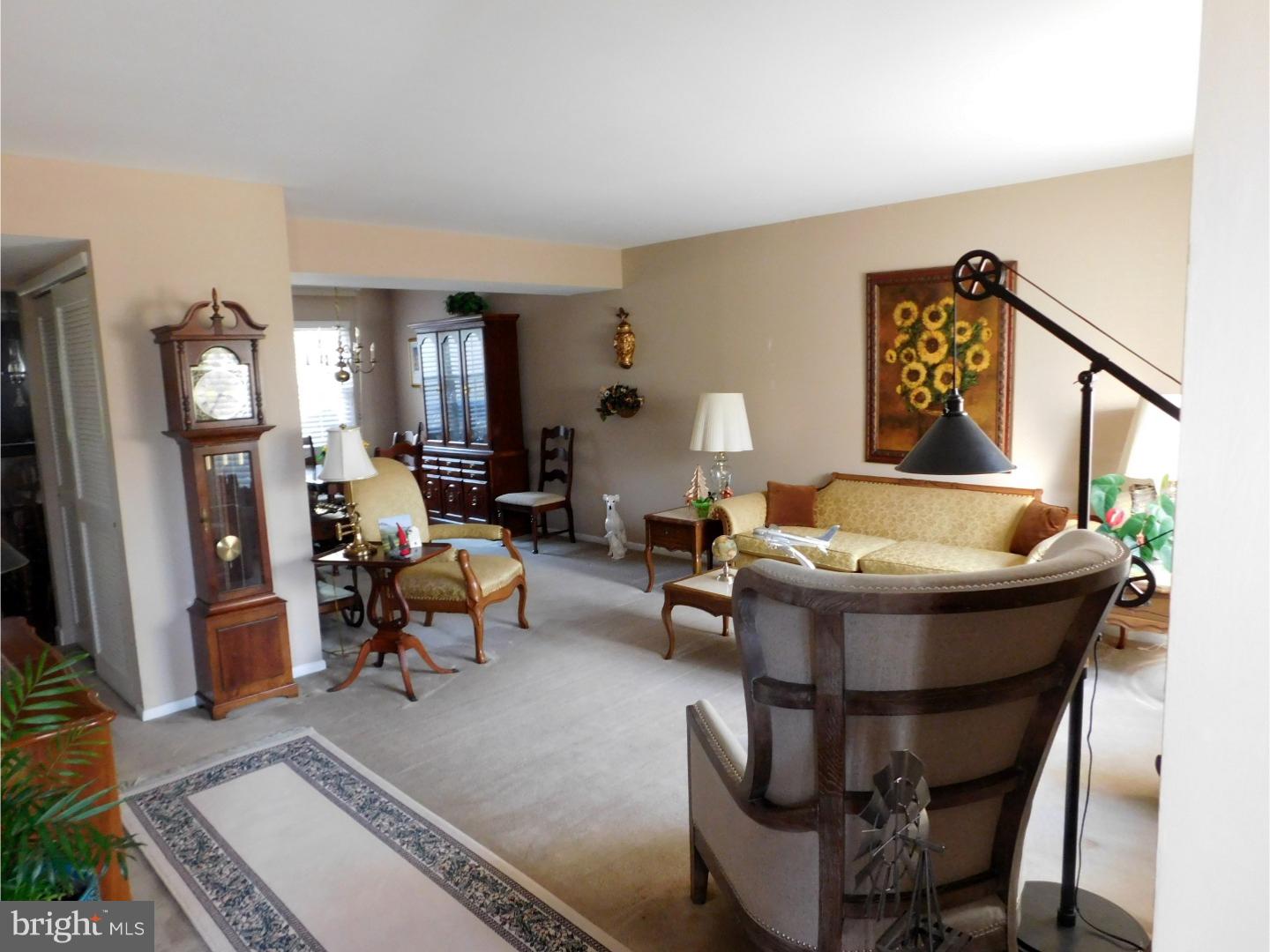 184 Stratton Lane Mount Laurel, NJ 08054 - Photo 3 of 18 Gallery Image 3