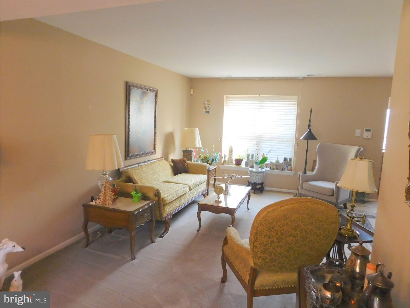 184 Stratton Lane Mount Laurel, NJ 08054 - Photo 5 of 18 Gallery Image 5