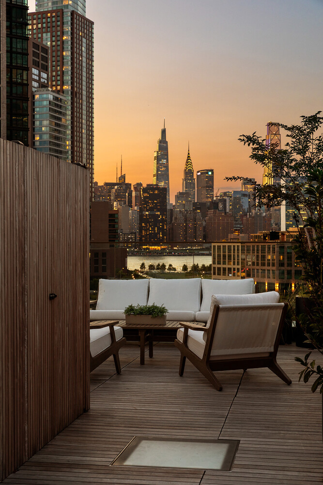 68 Commercial Street, Unit PH Brooklyn, NY 11222 - Photo 24 of 27 a view of a terrace with sitting area