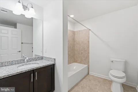 $525,000 | 20650 Hope Spring Terrace, Unit 301, Ashburn, VA 20147