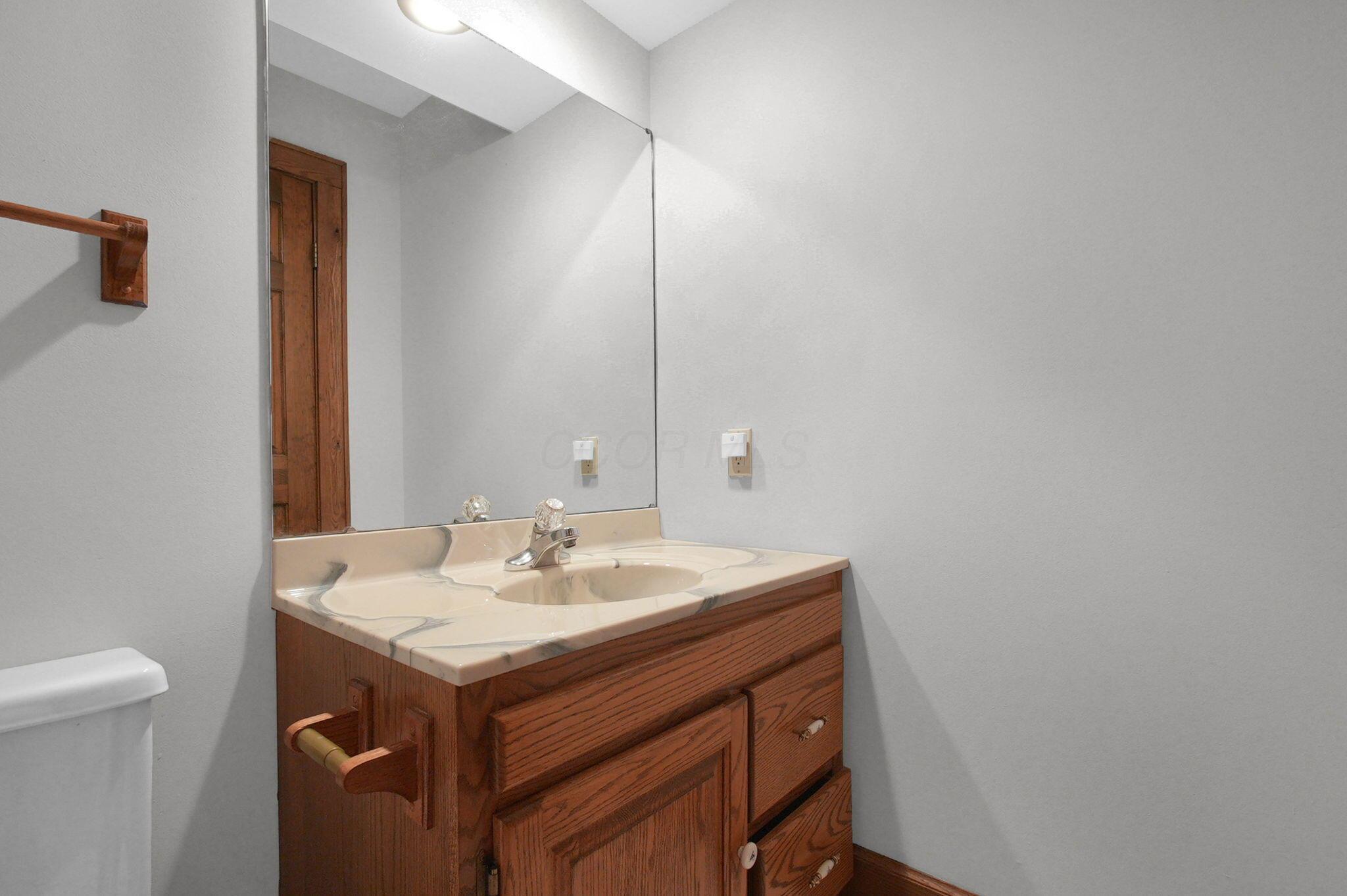 776 South Hampton Road Newark, OH 43055 - Photo 15 of 43 15-web-or-mls-776-s-hampton-rd