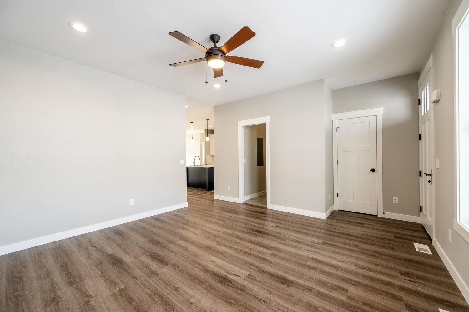 1424 Silverton Drive Ranchester, WY 82839 - Photo 3 of 34 3