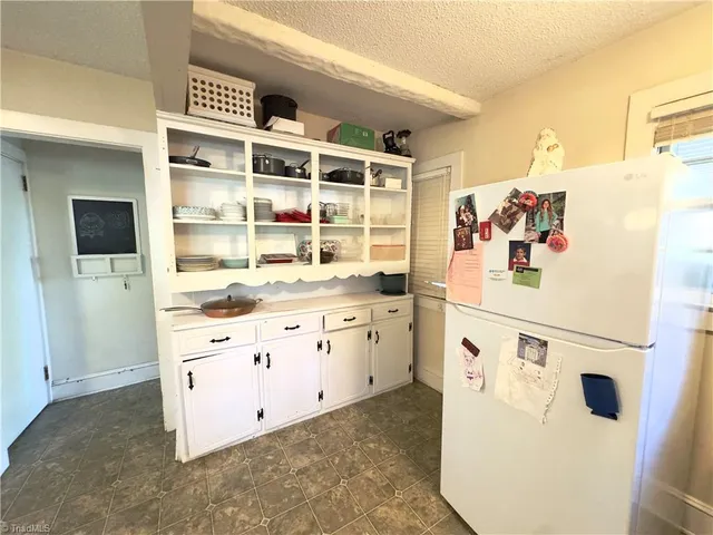 $200,000 | 110 Harris Avenue, Elkin, NC 28621