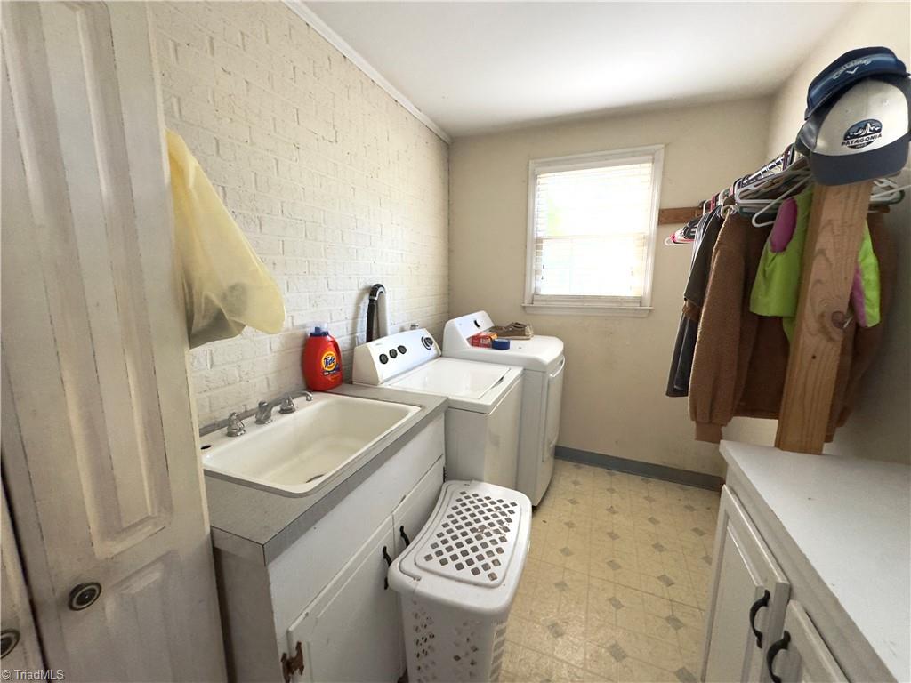 110 Harris Avenue Elkin, NC 28621 - Photo 27 of 34