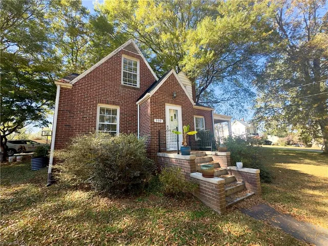 $200,000 | 110 Harris Avenue, Elkin, NC 28621