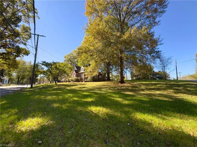$200,000 | 110 Harris Avenue, Elkin, NC 28621