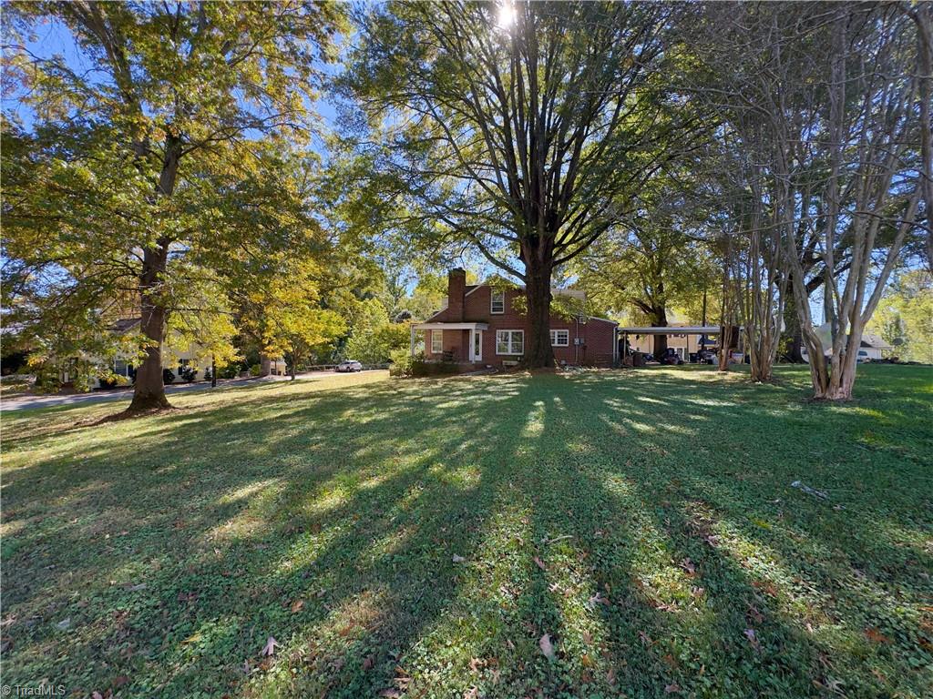 110 Harris Avenue Elkin, NC 28621 - Photo 6 of 34