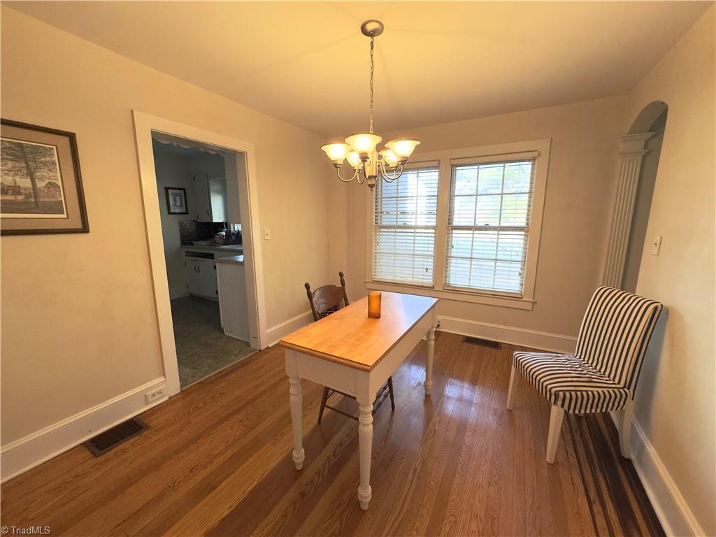 110 Harris Avenue Elkin, NC 28621 - Photo 9 of 34