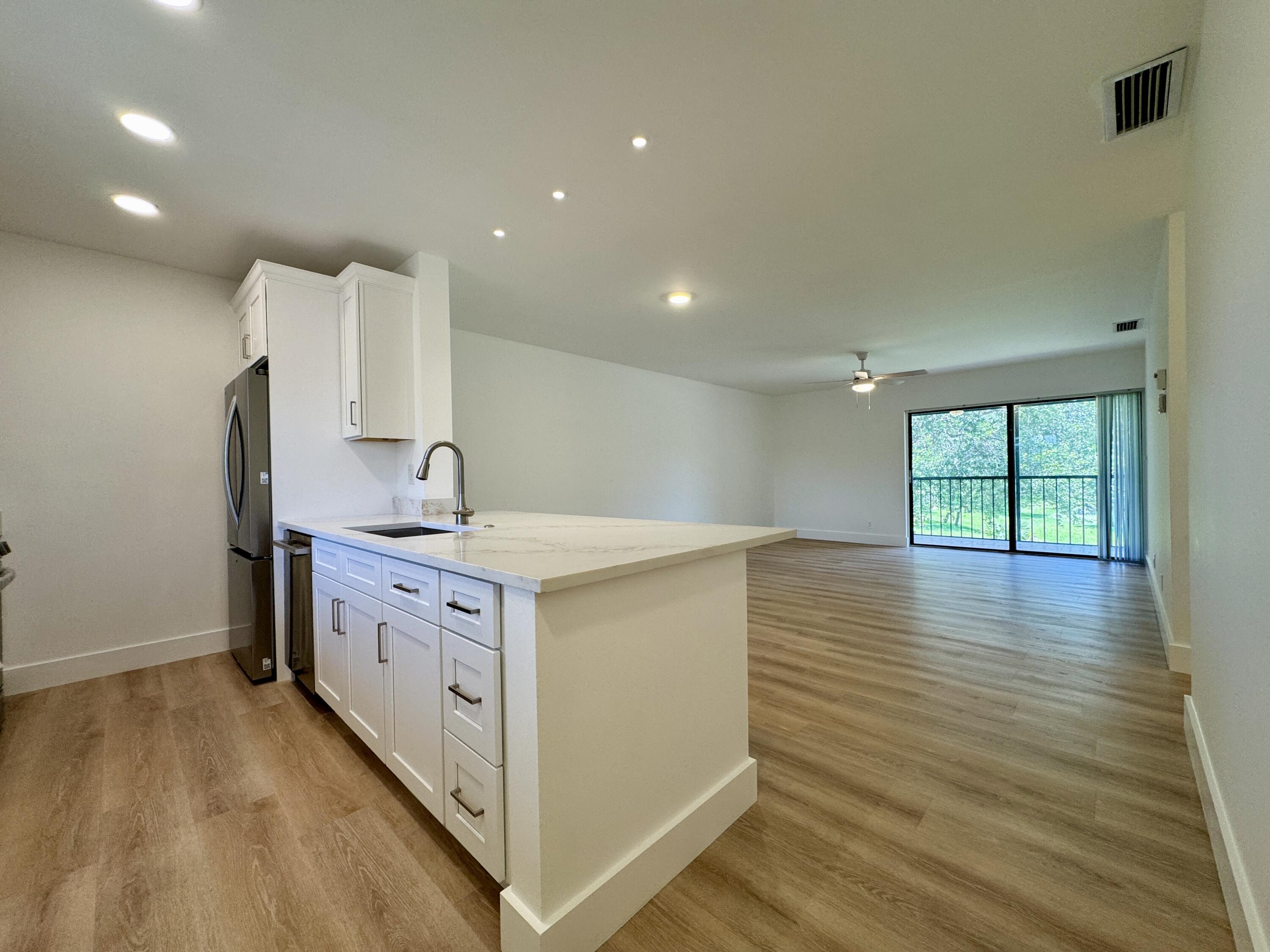 140 Northwest 70th Street, Unit 2030 Boca Raton, FL 33487 - Photo 3 of 53 IMG_8233