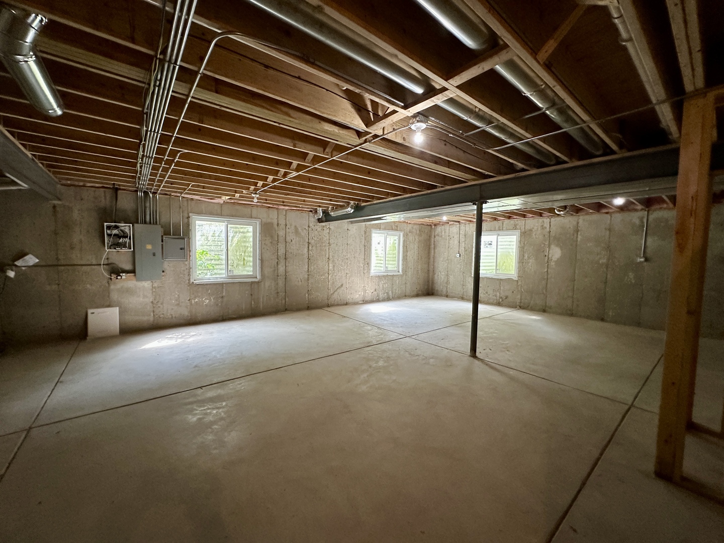 8207 West 30th Street North Riverside, IL 60546 - Photo 27 of 39 a view of an empty room