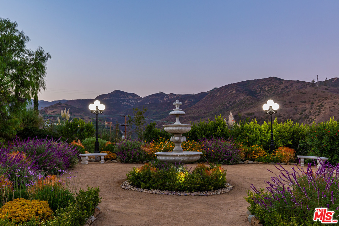 27425 Calicut Road Malibu, CA 90265 - Photo 14 of 22