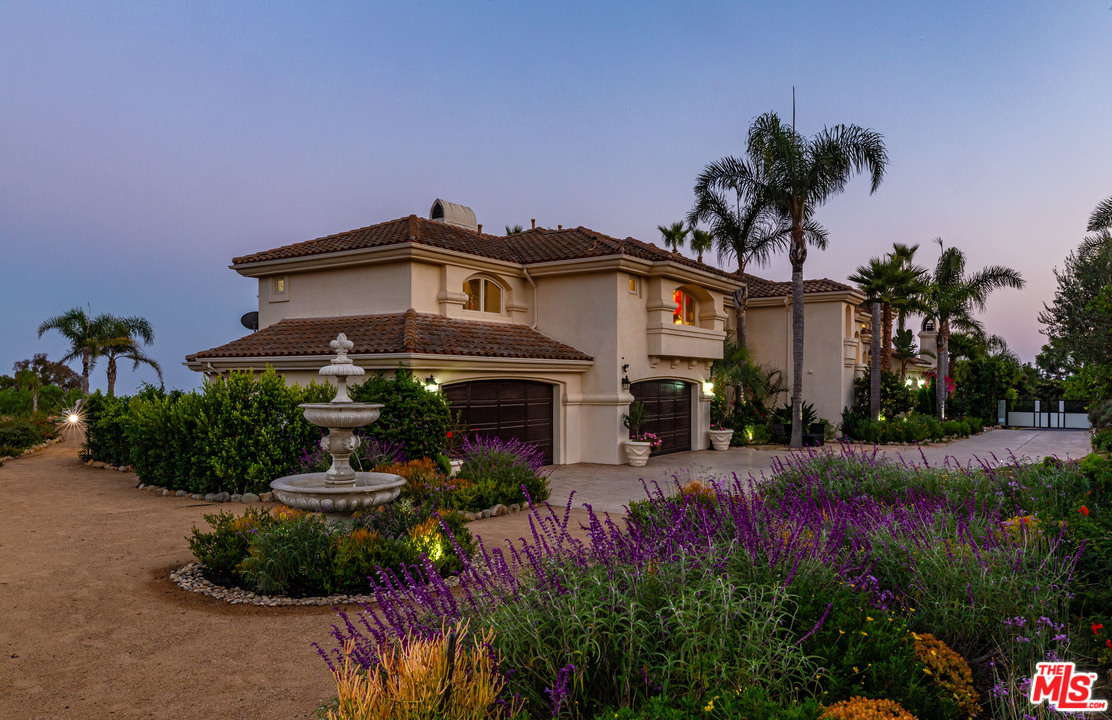 27425 Calicut Road Malibu, CA 90265 - Photo 15 of 22