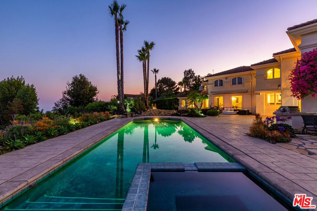 27425 Calicut Road Malibu, CA 90265 - Photo 19 of 22