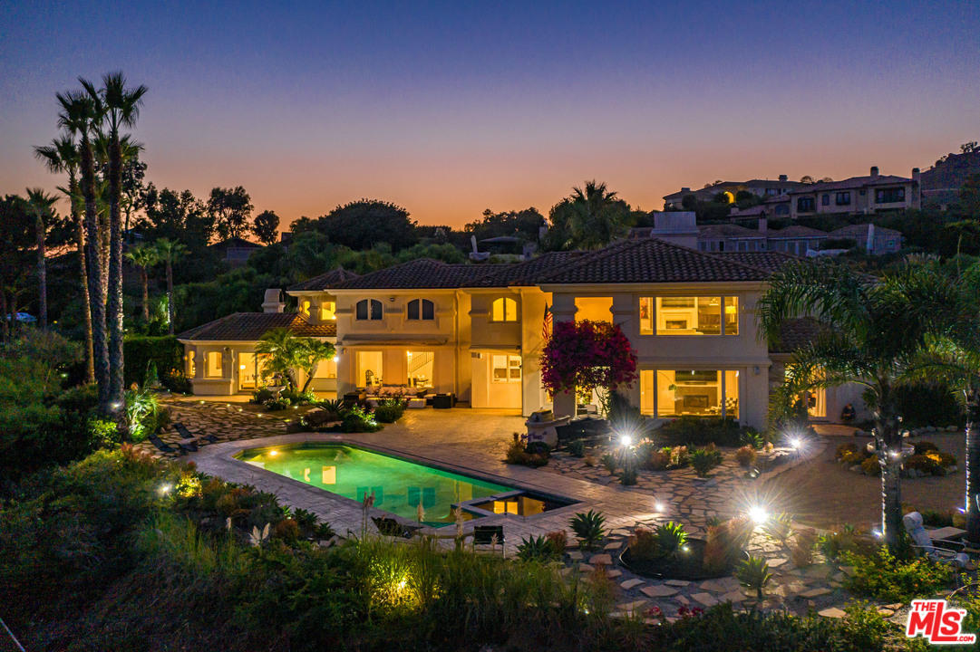 27425 Calicut Road Malibu, CA 90265 - Photo 20 of 22