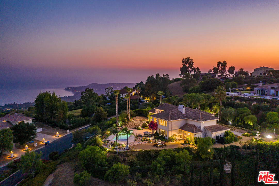 27425 Calicut Road Malibu, CA 90265 - Photo 21 of 22