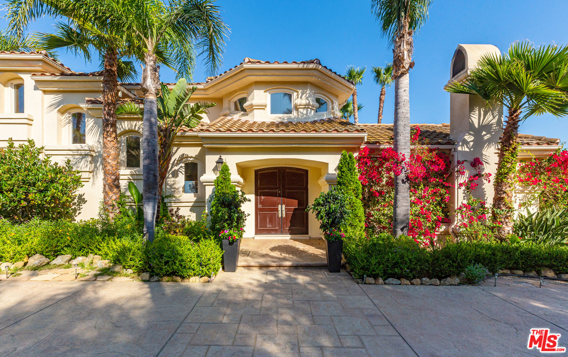 27425 Calicut Road Malibu, CA 90265 - Photo 5 of 22