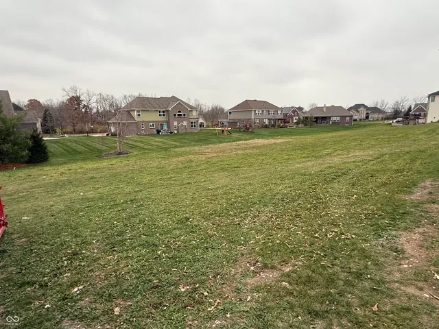 $335,000 | 3733 West 121st Street, Zionsville, IN 46077