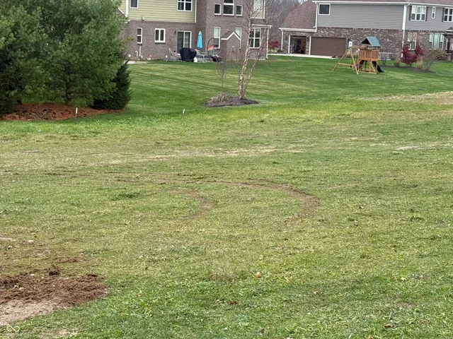 $335,000 | 3733 West 121st Street, Zionsville, IN 46077