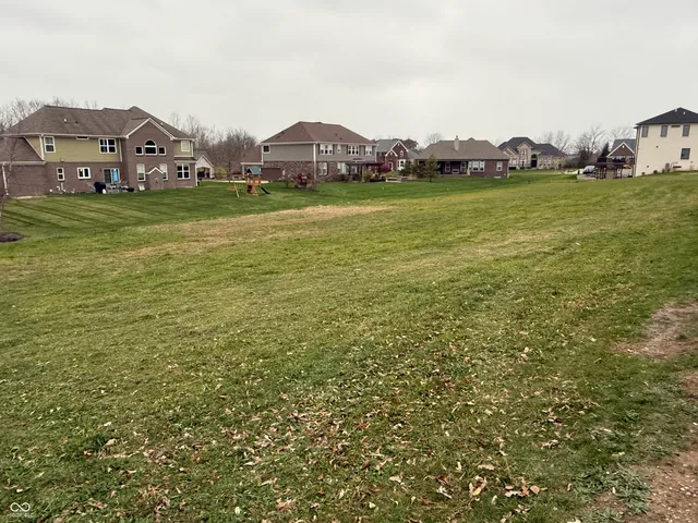 $335,000 | 3733 West 121st Street, Zionsville, IN 46077