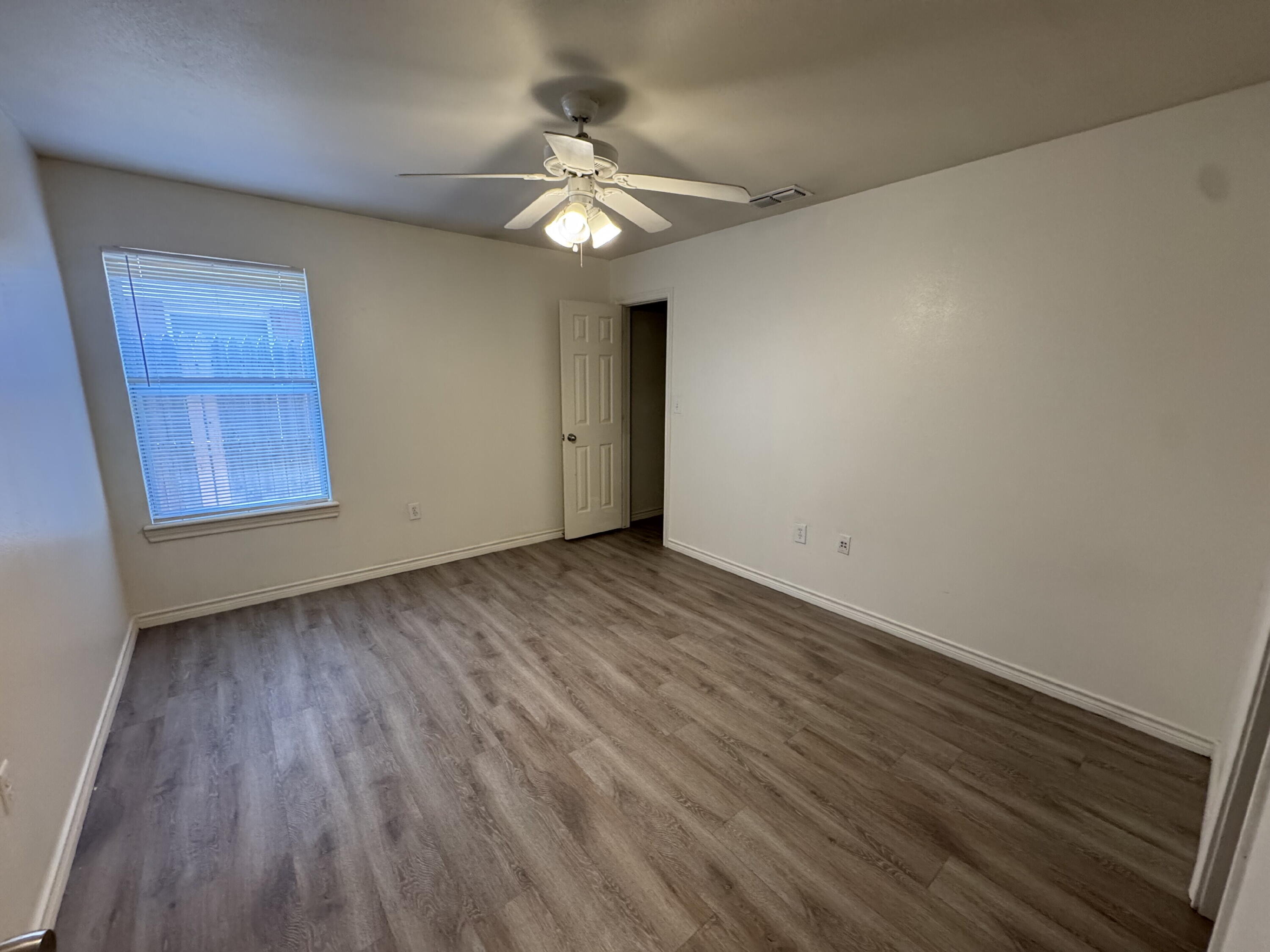 5404 Marshall Street, Unit B Lubbock, TX 79416 - Photo 10 of 11 IMG_1032