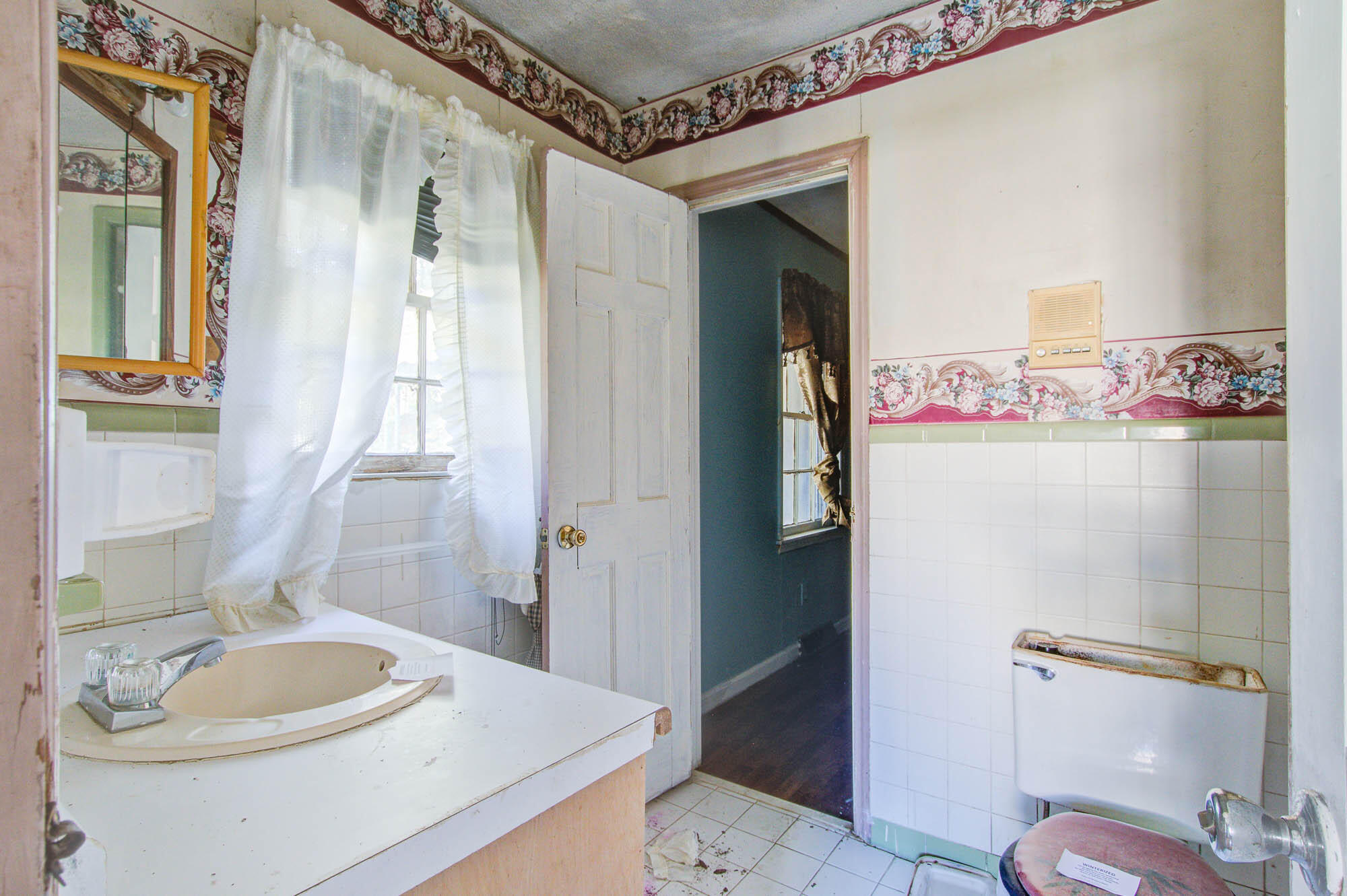 1819 Folly Road Charleston, SC 29412 - Photo 27 of 48 1819 (36)