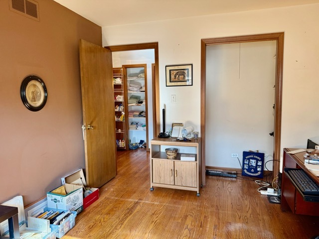 7700 Apple Tree Lane Willowbrook, IL 60527 - Photo 13 of 16