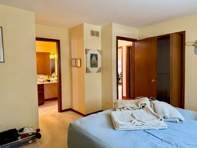 $520,000 | 7700 Apple Tree Lane, Willowbrook, IL 60527