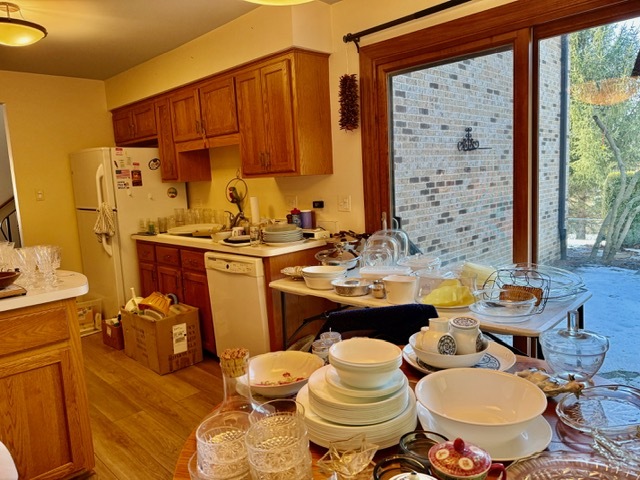 7700 Apple Tree Lane Willowbrook, IL 60527 - Photo 10 of 16